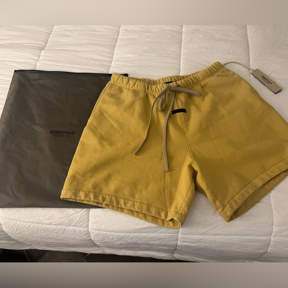 Essentials Shorts